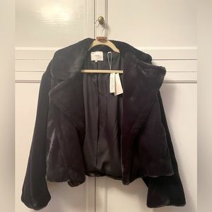 Vince - short faux fur coat